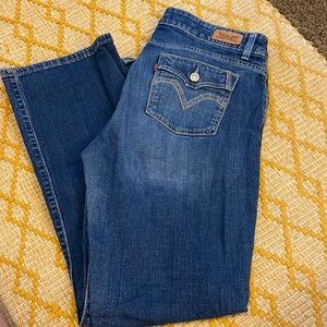 Levi’s curvy bootcut denim W33xL32, good condition